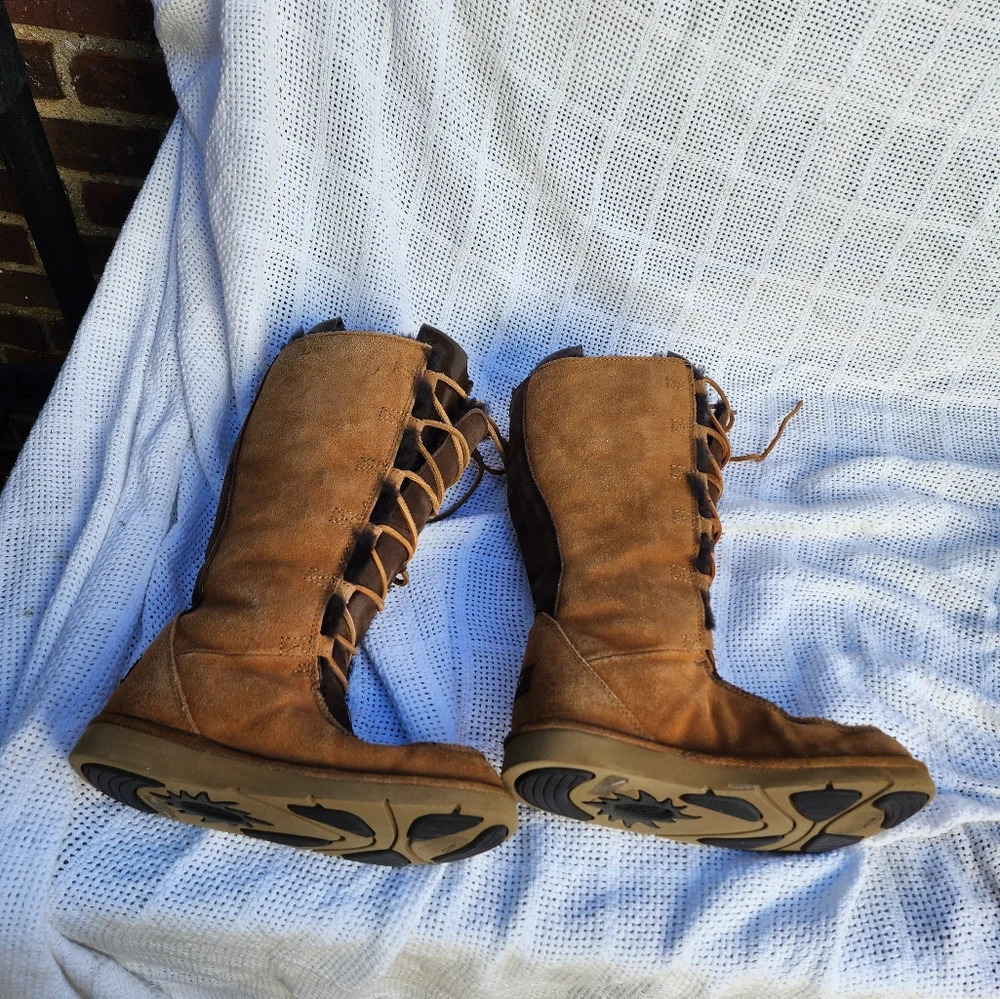 Ugg Whitley Moccasin shearling boots 6 - Picture 6 of 16